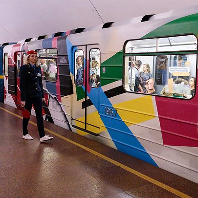 У столичному метро курсує поїзд, присвячений Казимиру Малевичу - 412x412