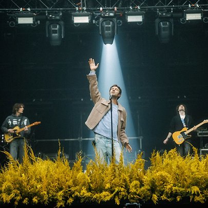 "Єднання з публікою — це незабутні моменти щастя": за лаштунками репетиції великого концерту Макса Барських - 412x412