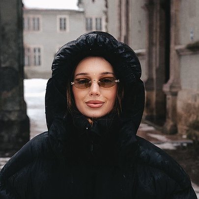 Діалоги з містом: Наталка Нікішина про переїзд до Києва, рідний Схід і кохання "з першої виделки" - 412x412