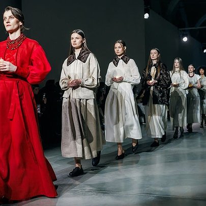 Театр, традиції та "жінки моря": найцікавіші покази третього дня Ukrainian Fashion Week - 412x412