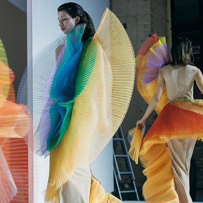 Інклюзивність на подіумі та перформанси: чим запам'ятався другий день Ukrainian Fashion Week - 412x412