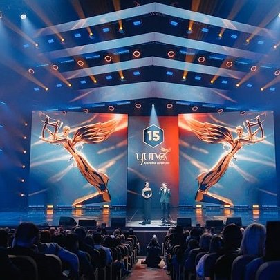 Тривога та батл Мандзюк — Кароль: подробиці 15-ї ювілейної премії YUNA - 412x412