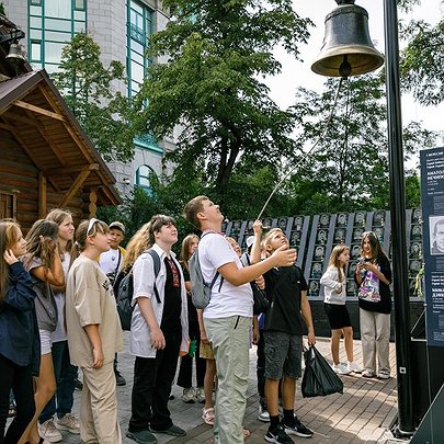 В гостях у Малевича, підземна Пейзажка й таємниці Троєщини: 10 оригінальних екскурсій Києвом - 412x412