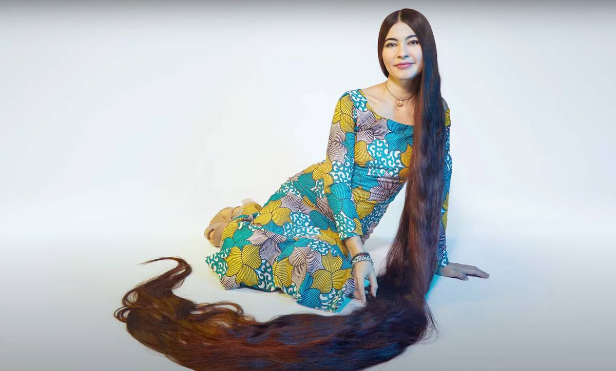 Книга рекордів Гіннеса визнала українку власницею найдовшого волосся у світі