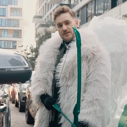 "Любов не стоїть у заторах": Bolt та Latexfauna випустили спільний трек до Дня закоханих - 412x412