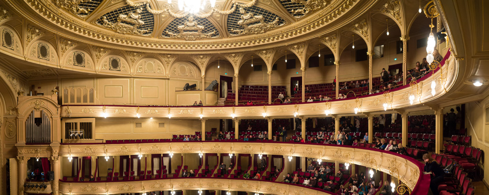 Оперний театр