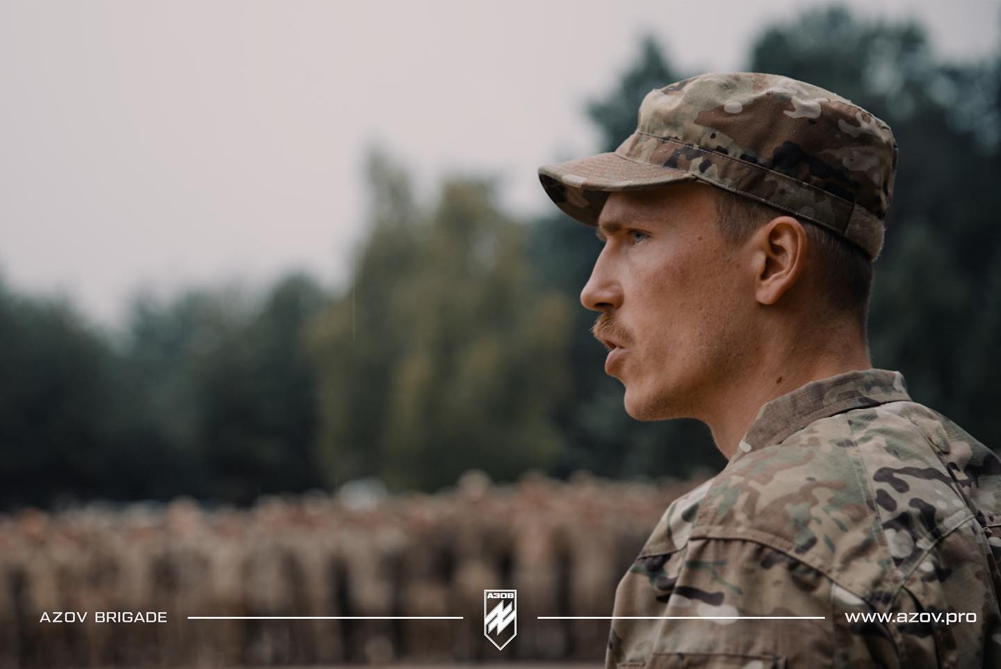 Звільнений з полону командир полку "Азов" зустрівся із особовим складом