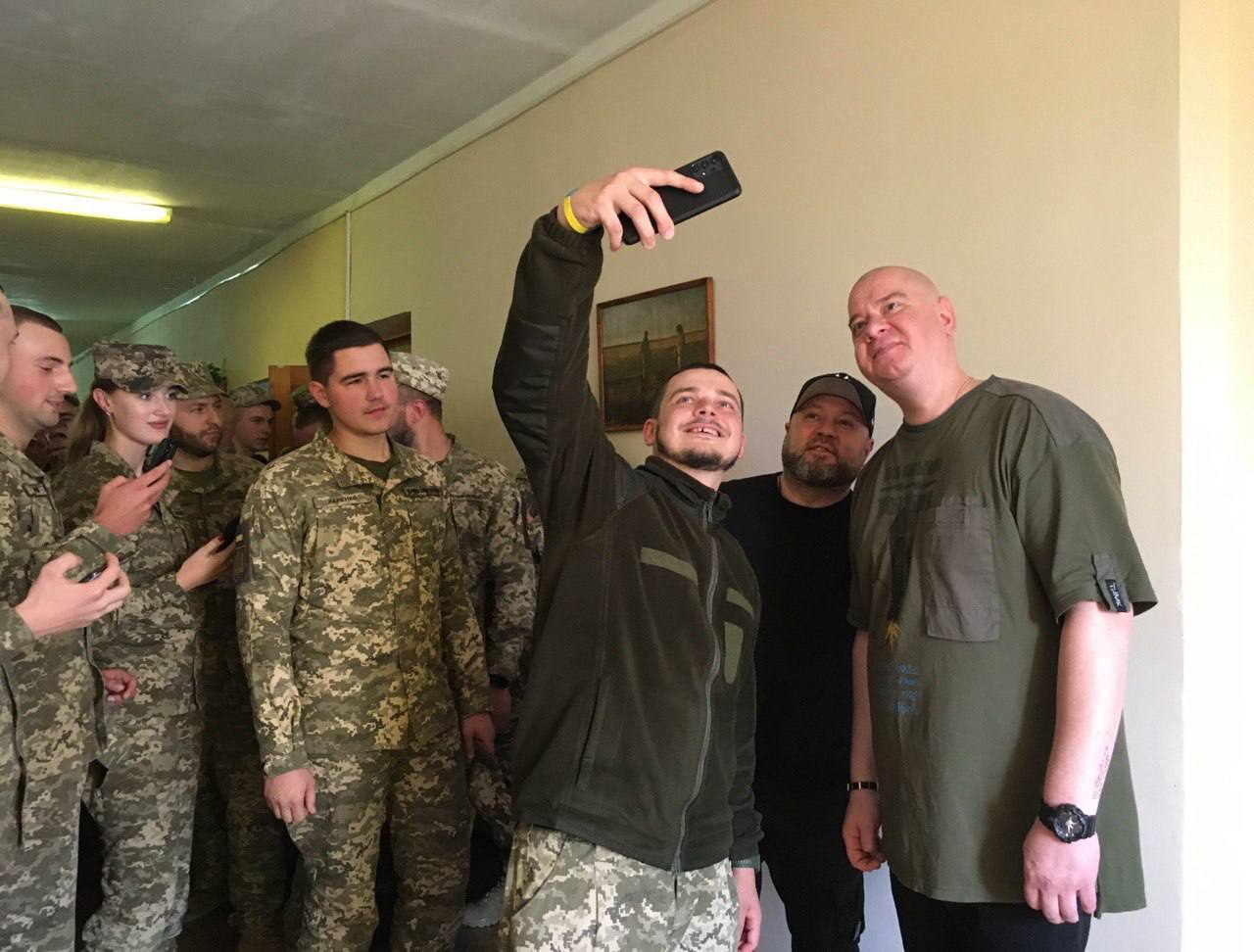 Скільки концертів гумористи студії “Квартал-95” провели для військових