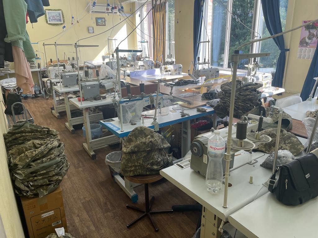 У Києві підприємець постачав неякісну форму для ЗСУ