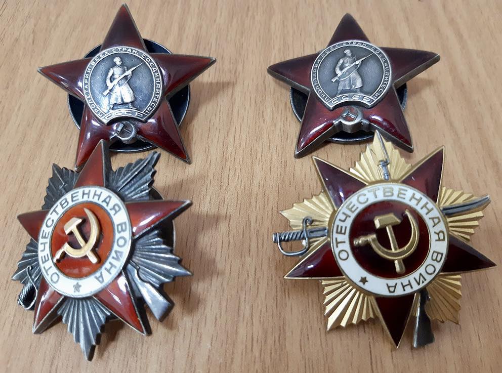 З України намагалися переправити цінні ордени
