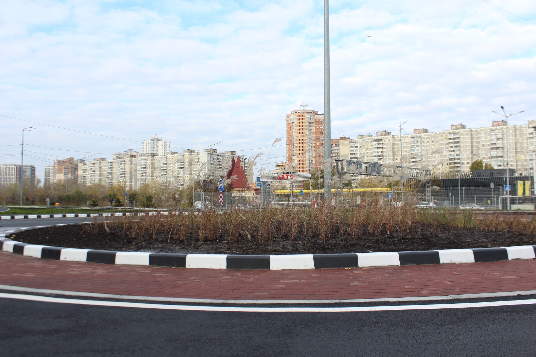 Нова кільцева розв'язка на Осокорках