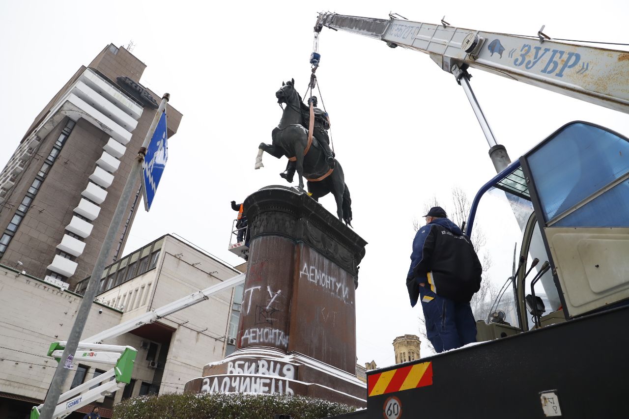Пам’ятник Миколі Щорсу остаточно демонтували