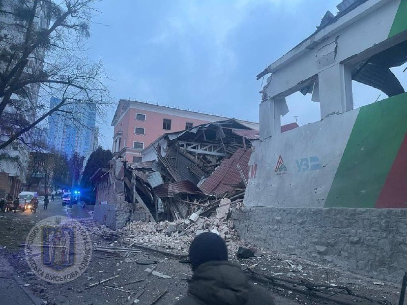 Внаслідок атаки на Київ зруйновано футбольний стадіон Локомотив