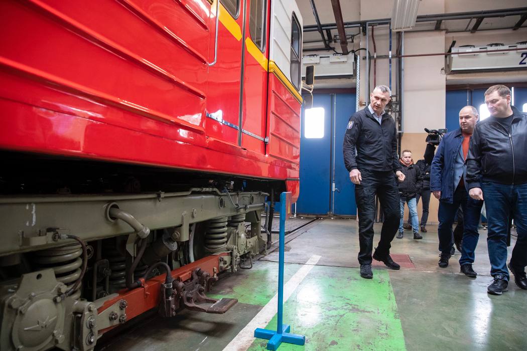 У Київському метро запустили поїзд з Варшави