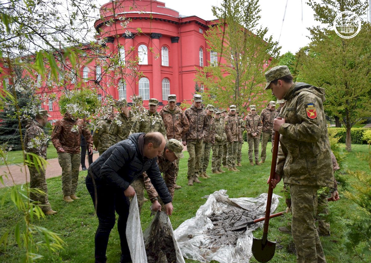 На території КНУ ім. Шевченка відкрили Місце Тиші