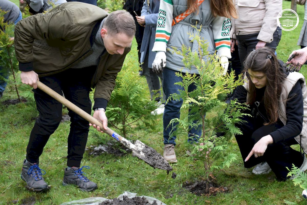 На території КНУ ім. Шевченка відкрили Місце Тиші