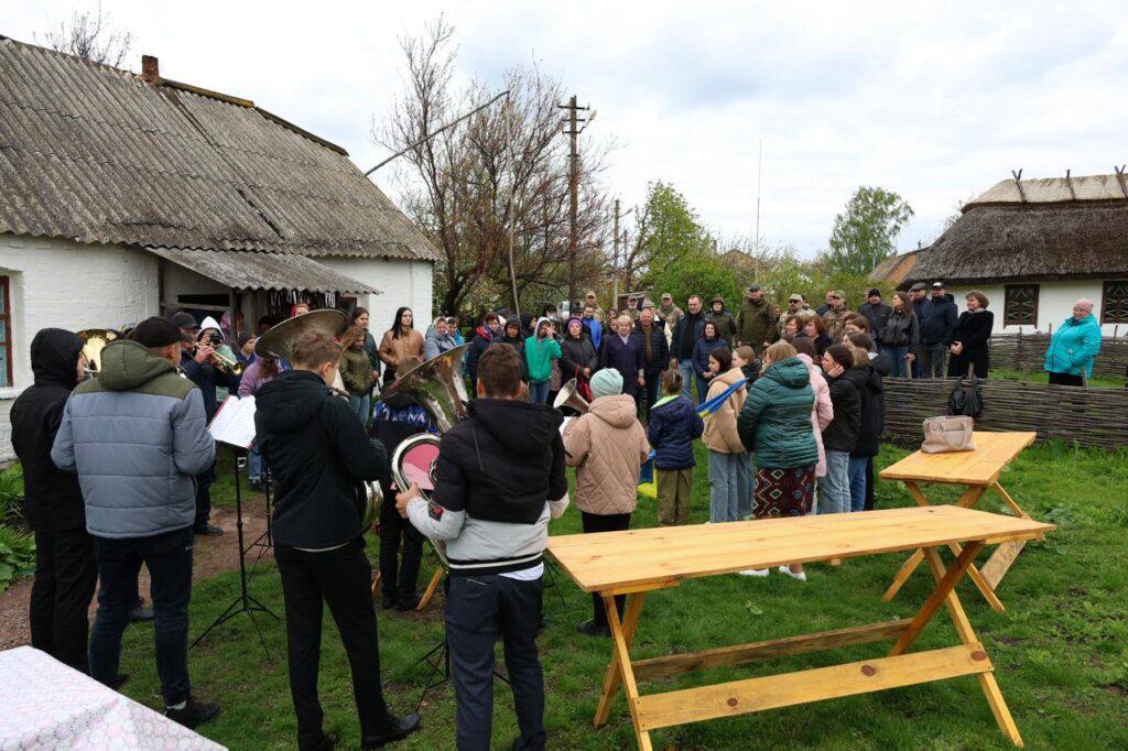 У музеї-садибі на Київщині висадили півсотні екзотичних дерев