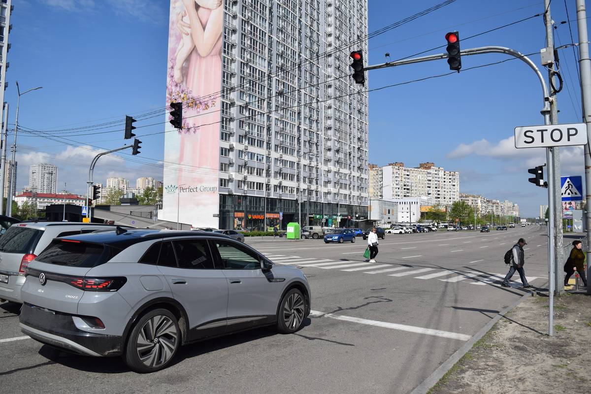 У Дарницькому районі запрацював інклюзивний світлофор