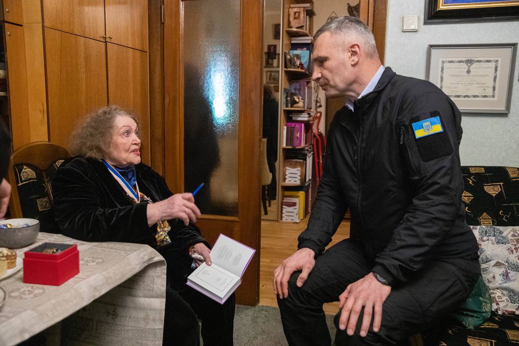Залужний та Костенко отримали звання Почесних громадян Києва