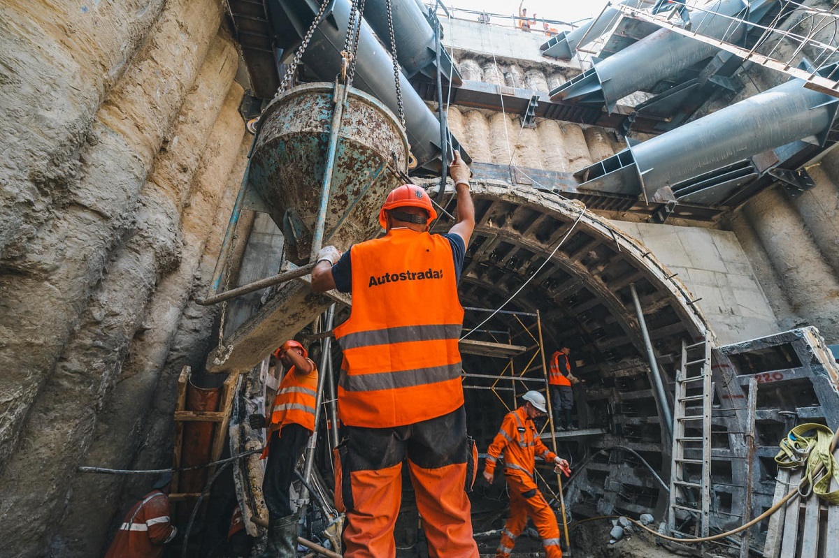 Ремонт тунелю на Деміївській