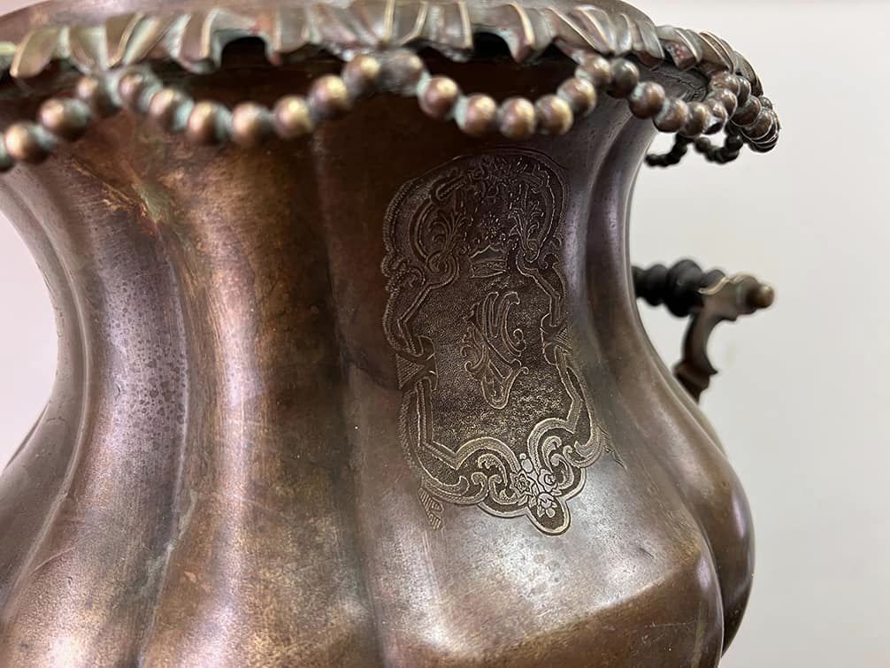 старовинний самовар