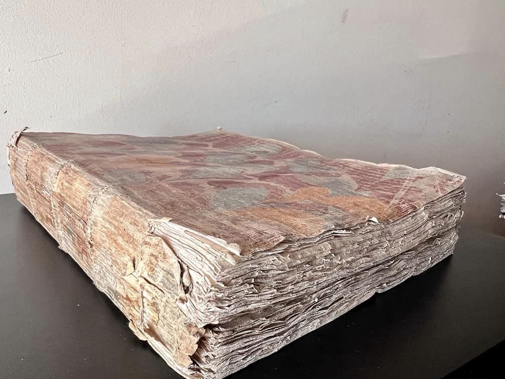 старовинна книга