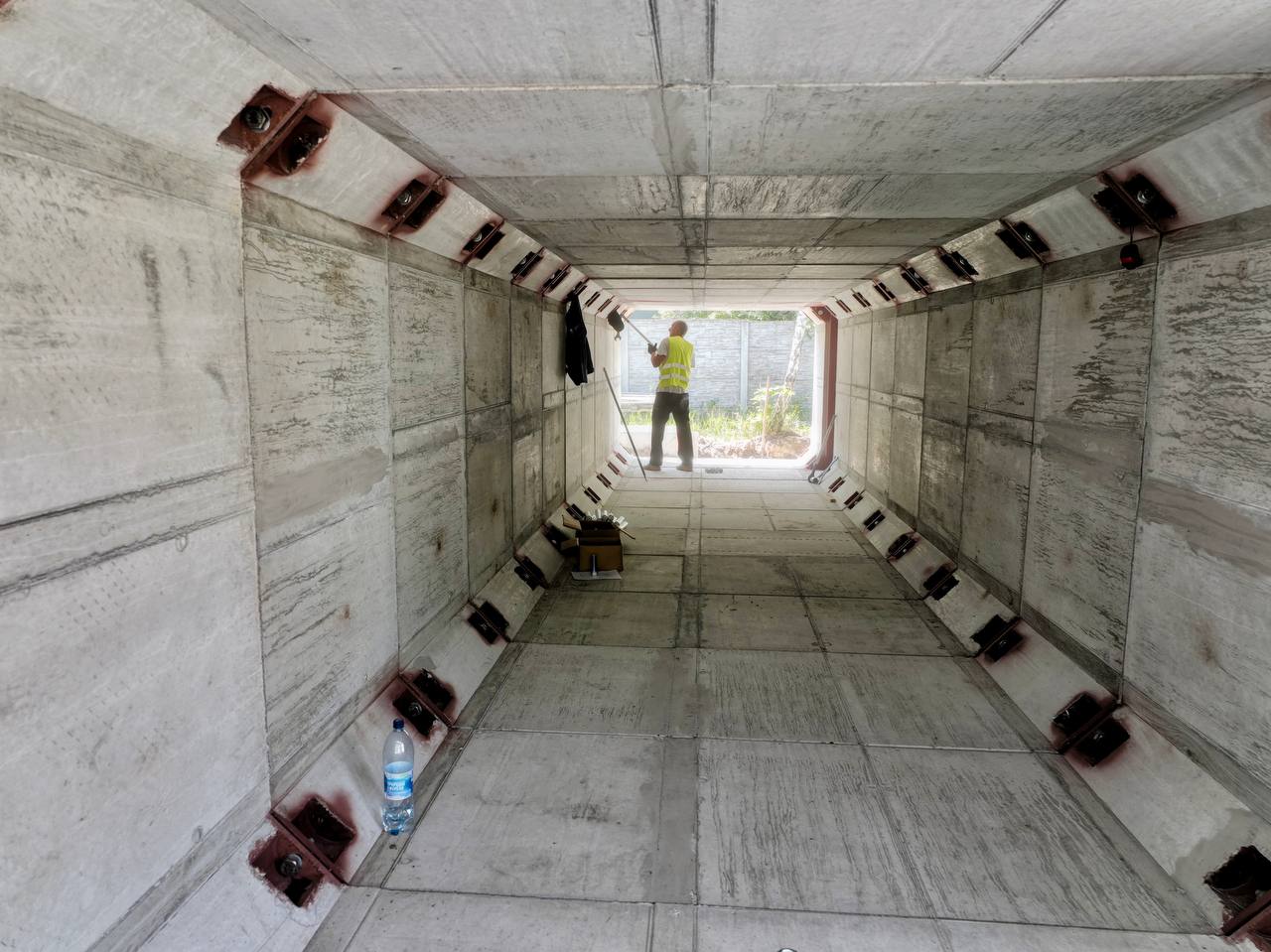 будівництво укриття в Бучі