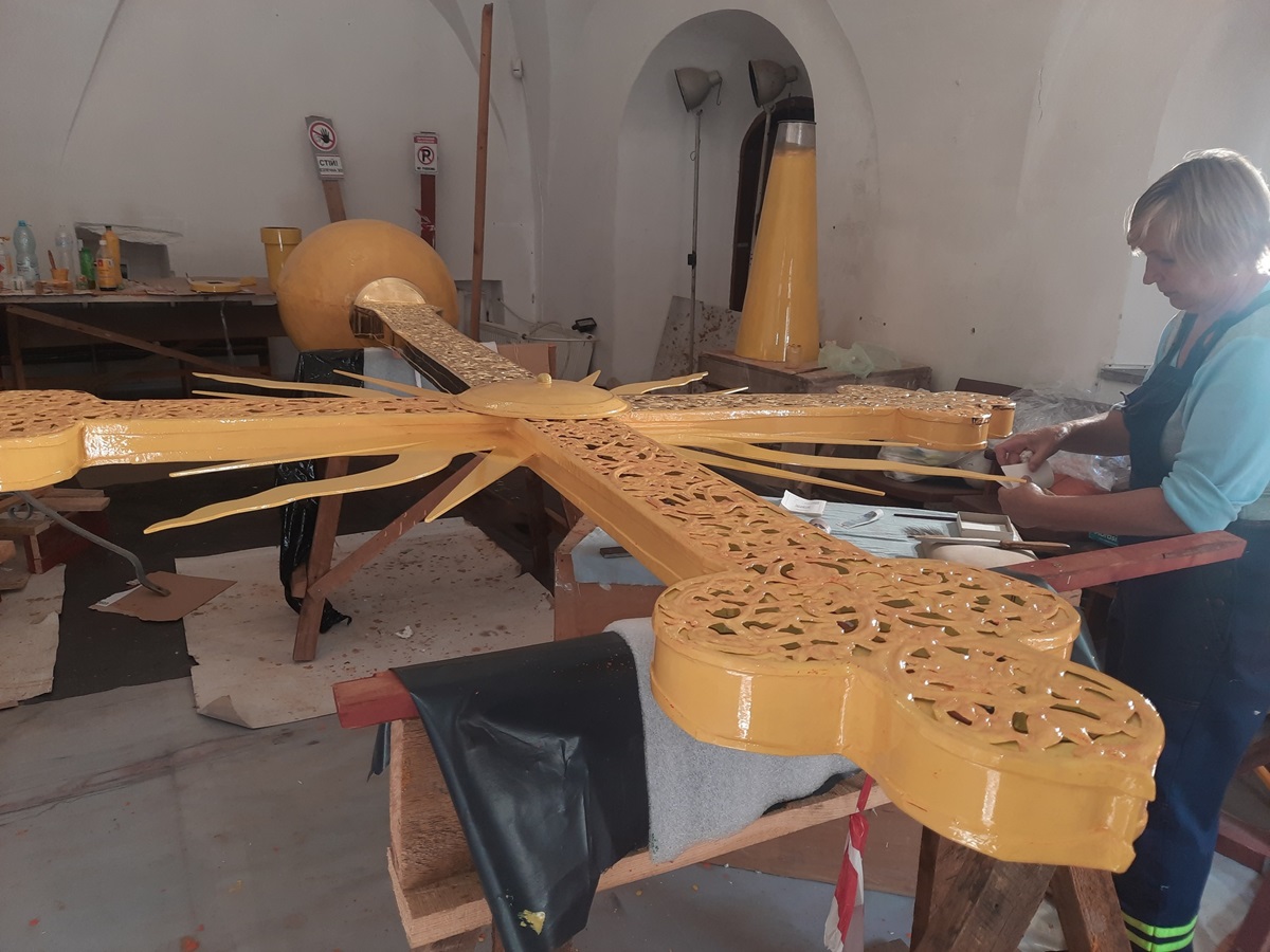 реставрація хреста Софійського собору