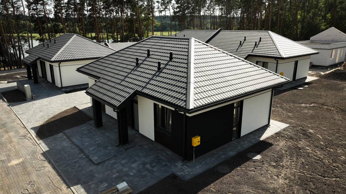 На Київщині закінчують будувати перше інклюзивне містечко для військових