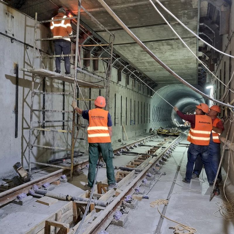 Між Деміївською та Либідською скоро почнуть тестові пуски поїздів