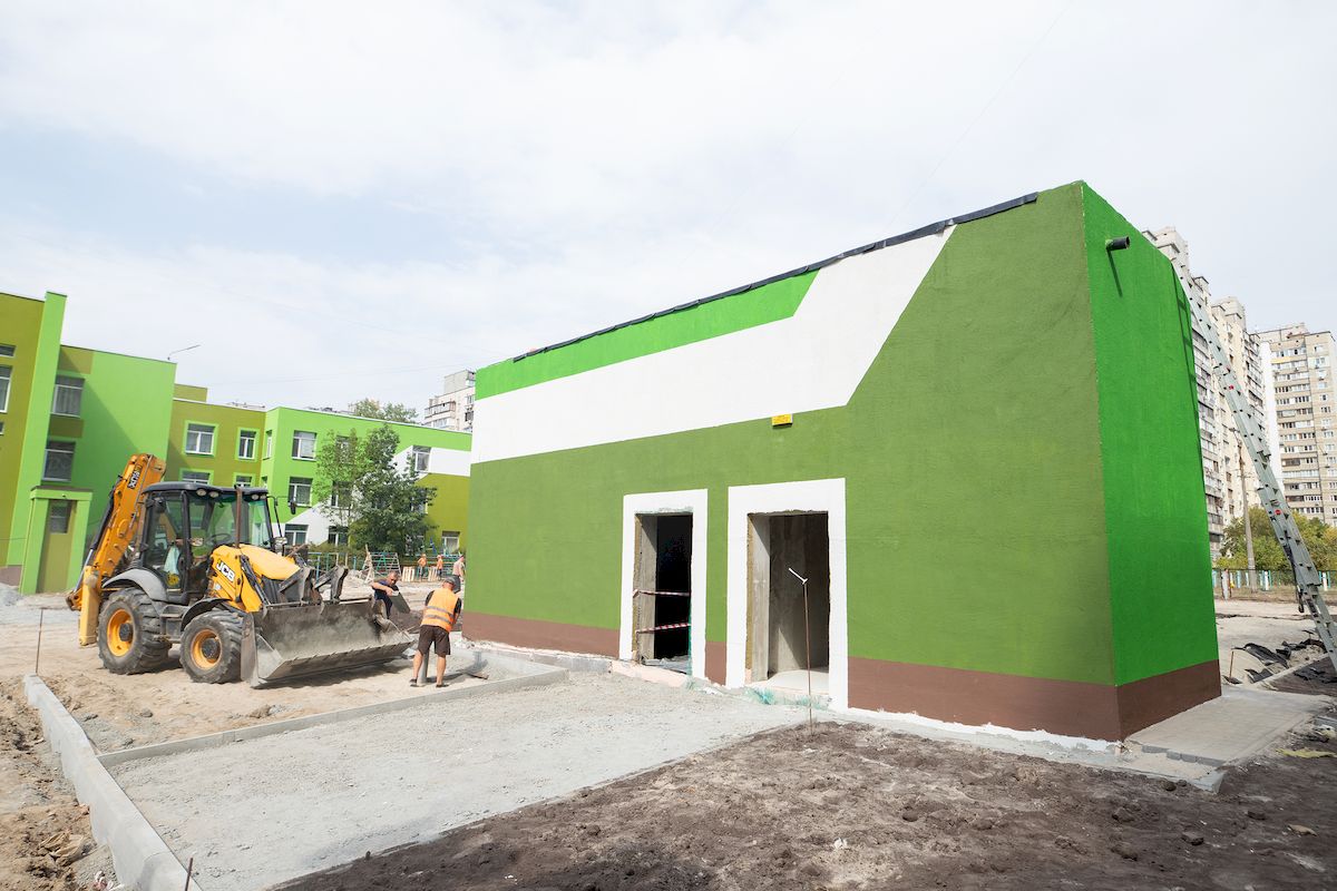 У двох школах Києва добудовують укриття на понад 500 місць