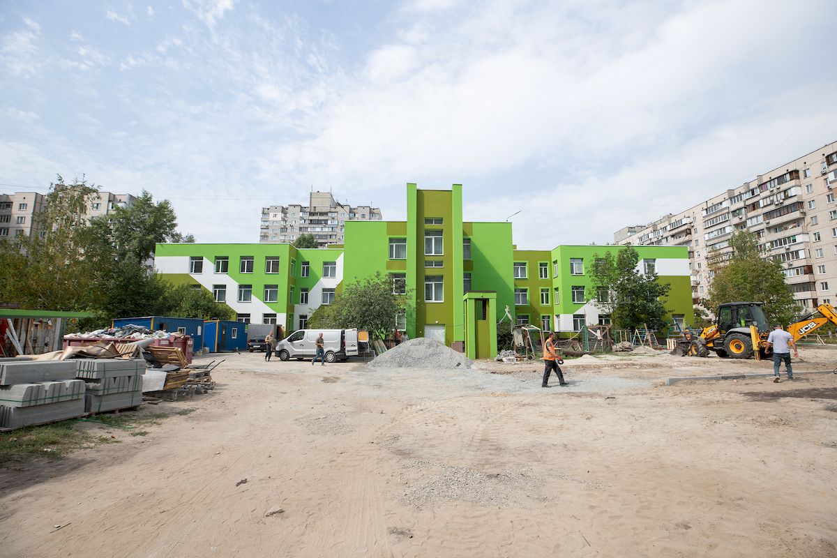 У двох школах Києва добудовують укриття на понад 500 місць