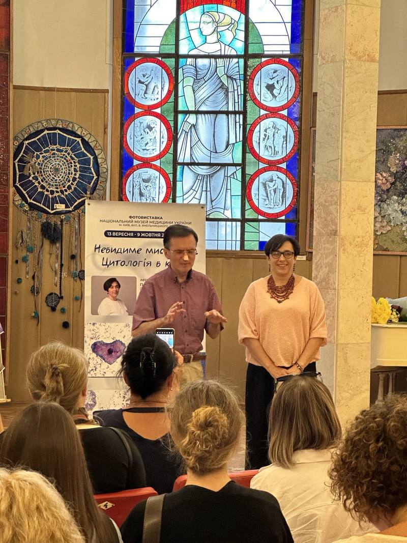 У Києві відкрилась виставка Невидиме мистецтво. Цитологія в кадрі