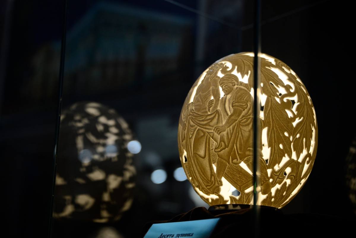 У Лаврі відкрили виставку робіт, врятованих з-під обстрілів Бахмута