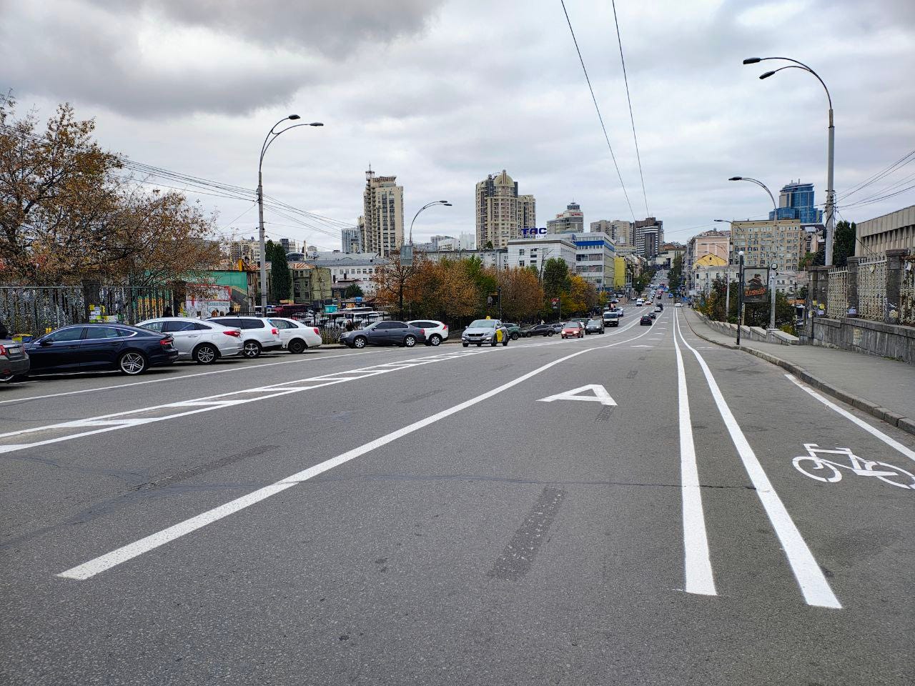 На Вокзальній площі змінили схему руху