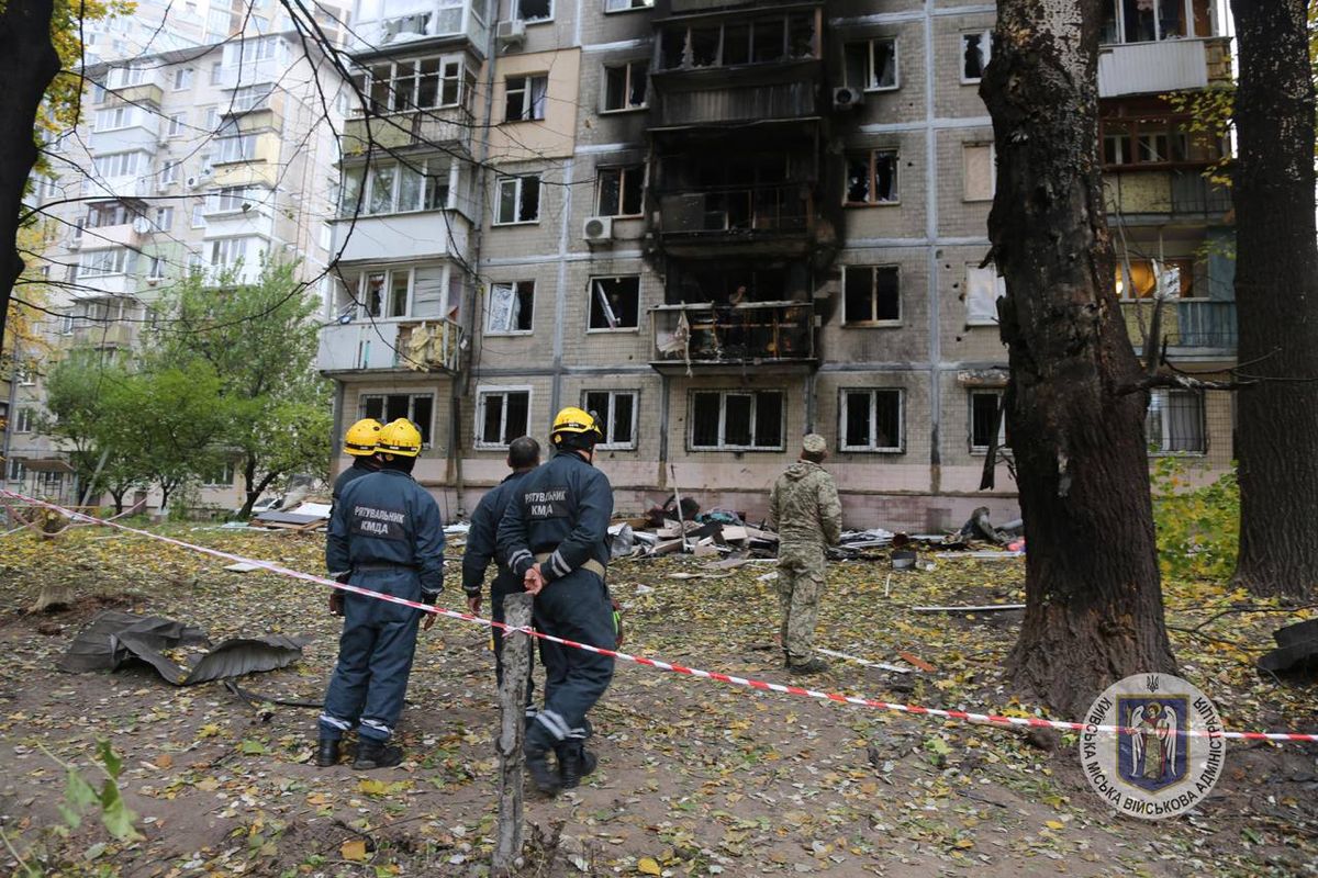 Пошкоджений будинок у Солом'янському районі