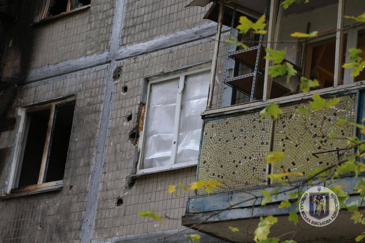 Пошкоджений будинок у Солом'янському районі