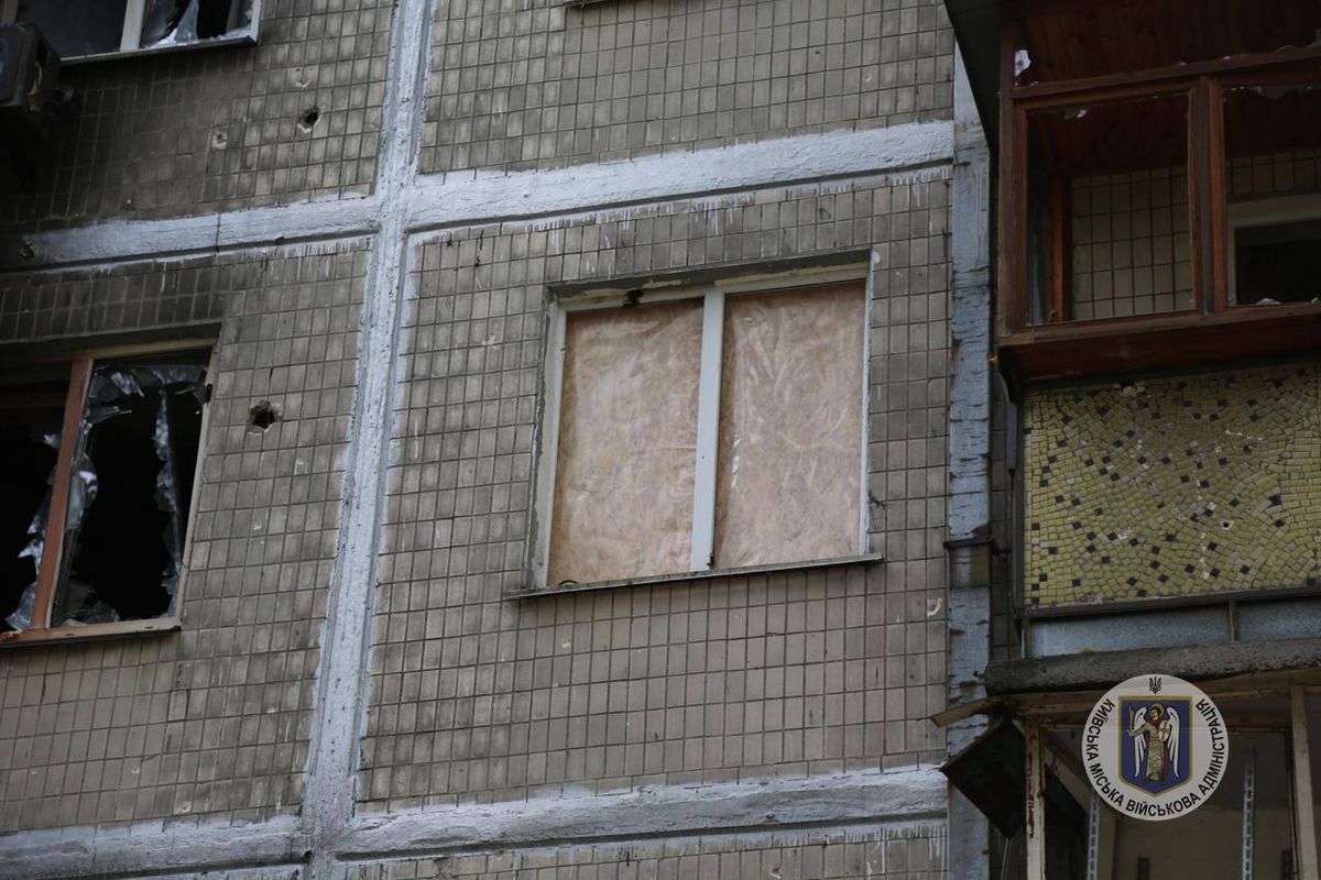 Пошкоджений будинок у Солом'янському районі