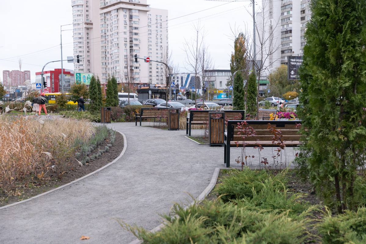 У Києві облаштували 10 мініскверів: по одному на кожен район