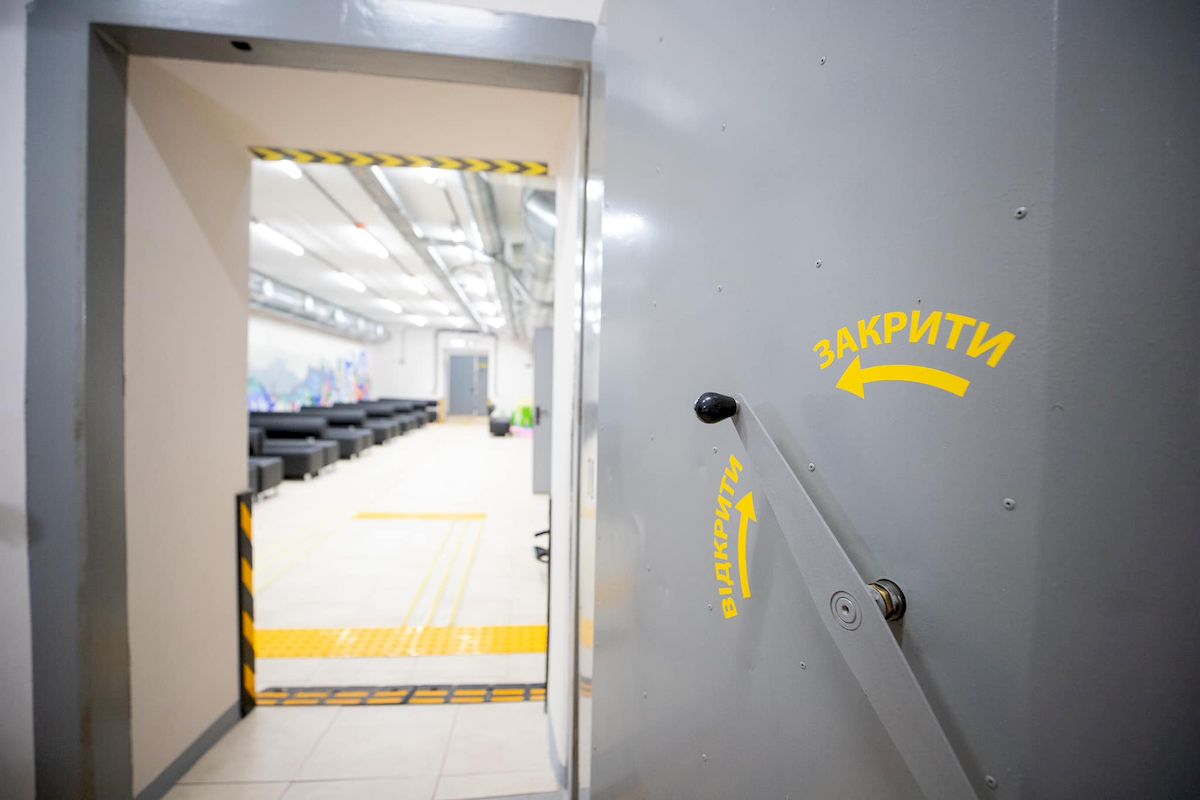 У Дарницькому районі відремонтували укриття поліклініки на 200 людей