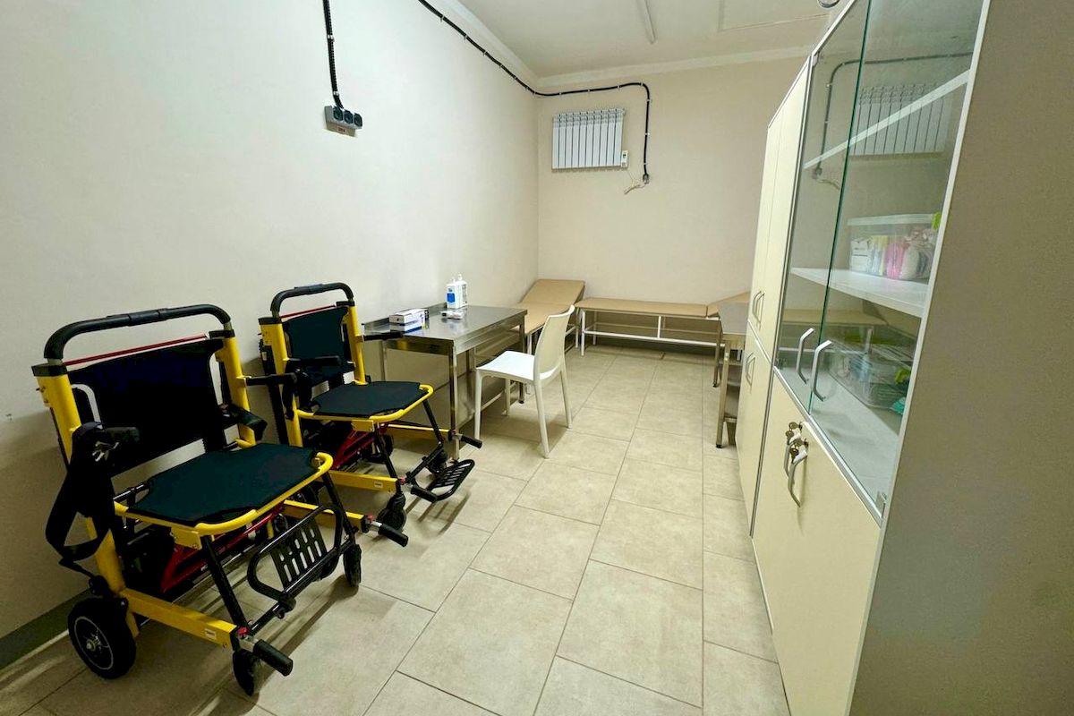 У Дарницькому районі відремонтували укриття поліклініки на 200 людей