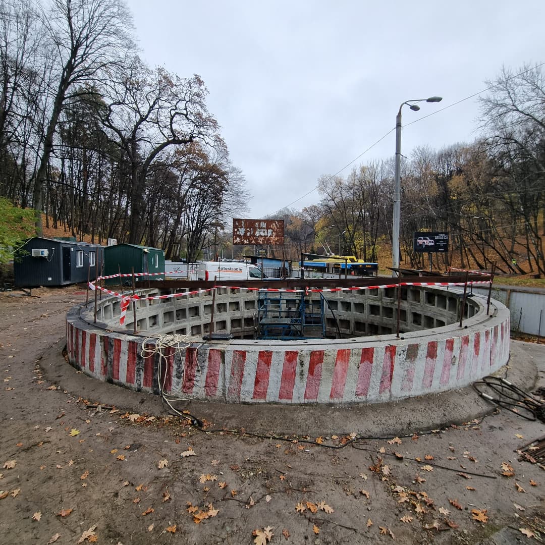 З'явились нові фото з будівництва метро на Виноградар: що там відбувається