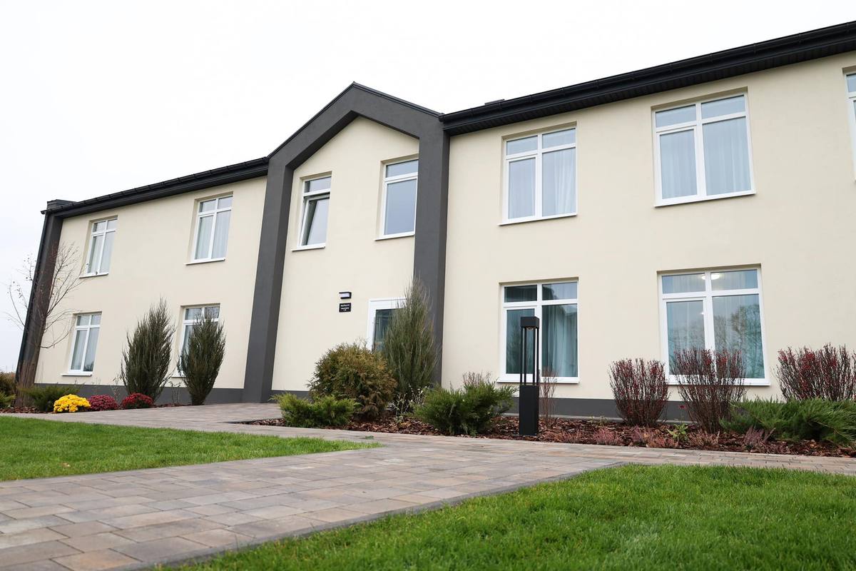 На Київщині ще понад 30 родин переселенців отримали житло у Містечку Хансена