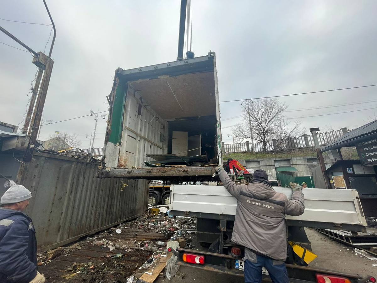 У Києві за осінь демонтували майже тисячу МАФів: