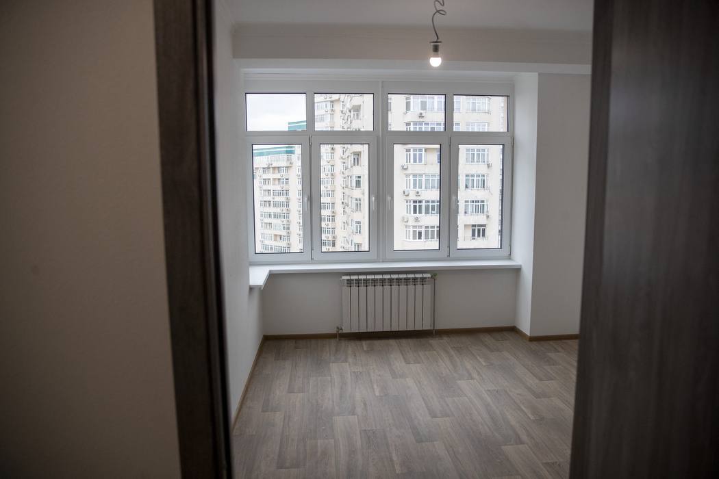 На Солом'янці завершили ремонт багатоповерхівки, у яку влучила ракета