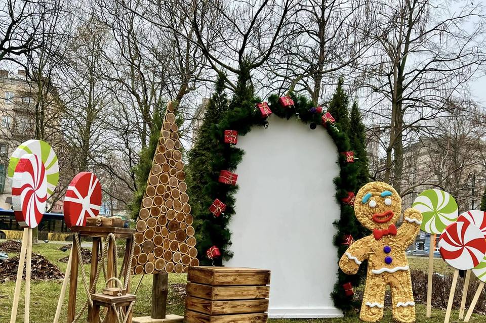 У парках Києва встановили новорічні фотозони