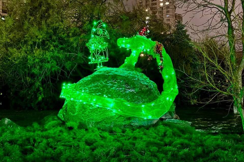 У парках Києва встановили новорічні фотозони