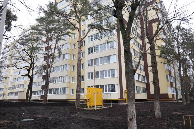 На Київщині відбудували багатоповерхівку, яка постраждала через обстріли