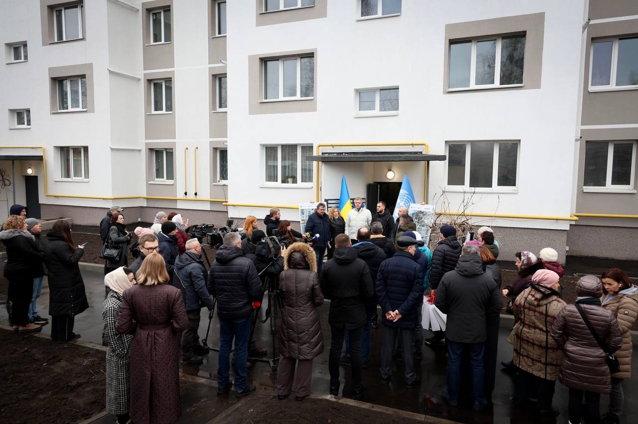 На Київщині коштом UNITED24 відбудували пошкоджену багатоповерхівку