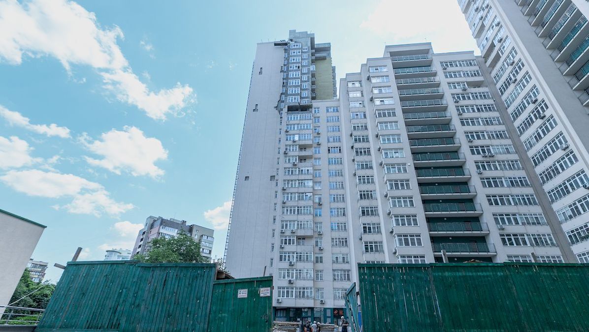 багатоповерхівка на вулиці Липківського